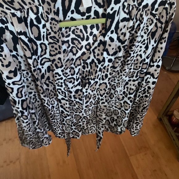 Jackets - Picture 16 of 16